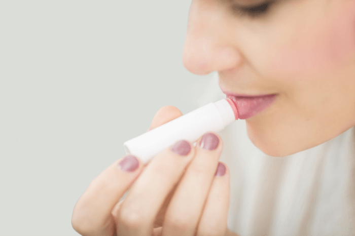 PUT DOWN THE CHAPSTICK!